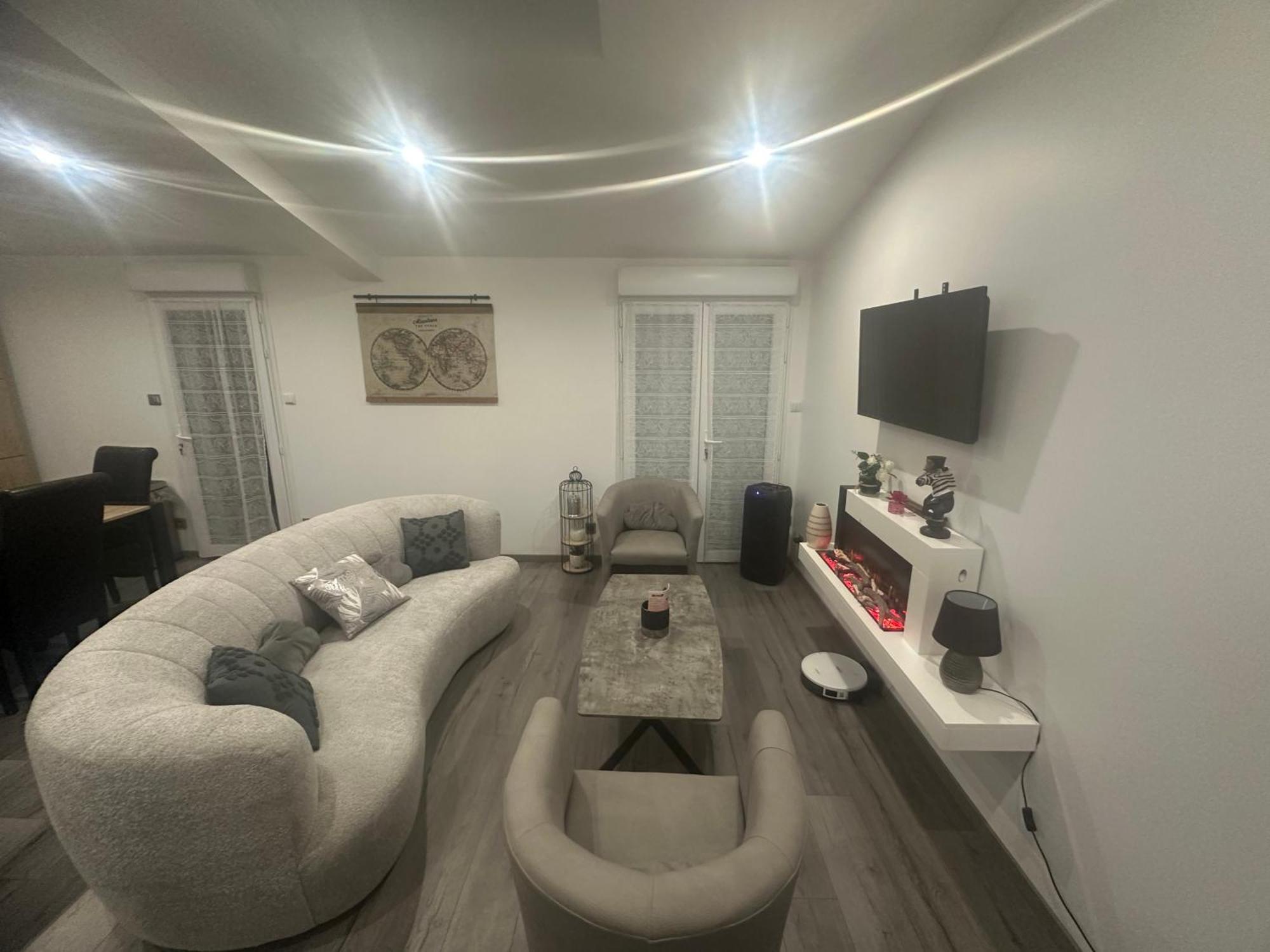 Le Miroir Ferienhaus Domerat